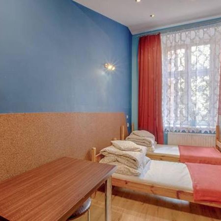 Euro Hostel Краков Экстерьер фото